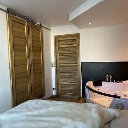 Le Flocon Luxury With Jacuzzi